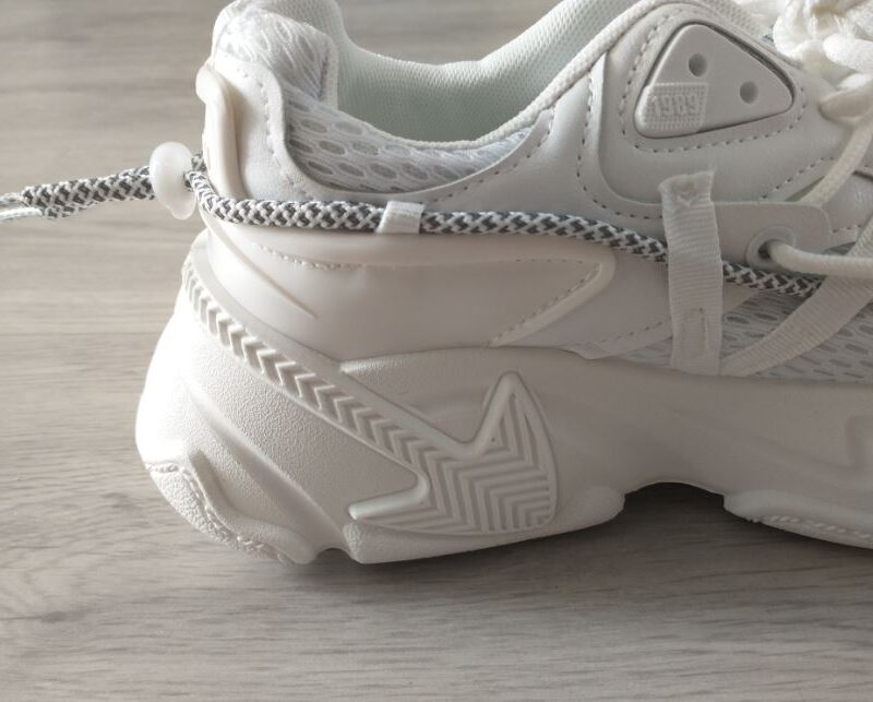 chunky sneakers wit grijs zijkant