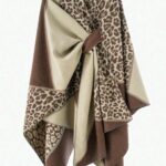 Poncho cape omslagdoek bruin