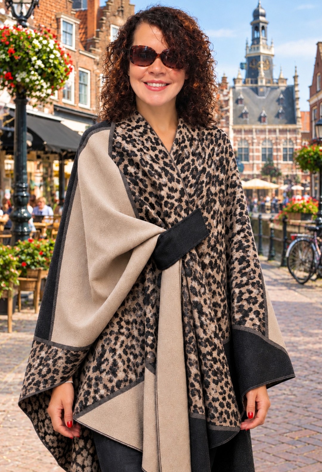 Poncho cape omslagdoek zwart print